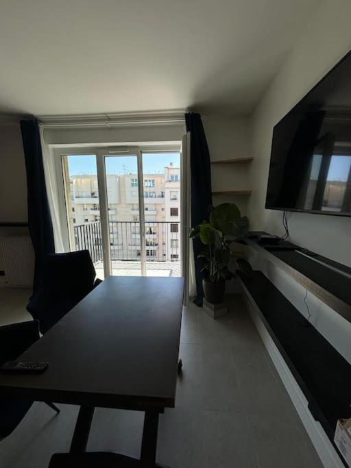 Apartment A 92 *